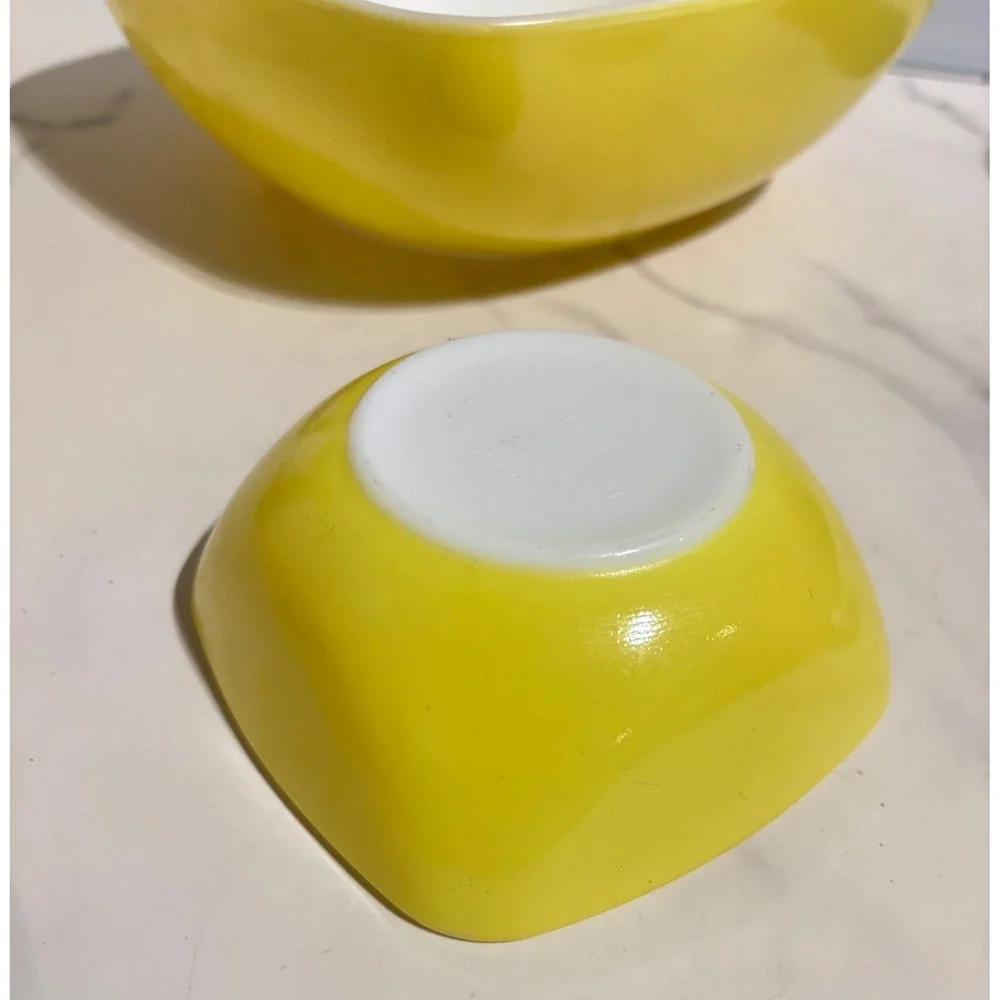 Vintage Pyrex Yellow Square Mixing Bowls Set of 2 Milk Glass MCM